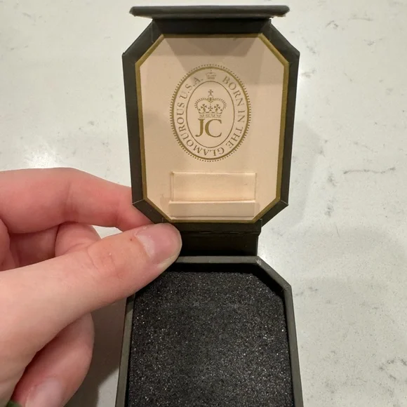 NWT Juicy Couture Heart Studs Earrings - Picture 3 of 6